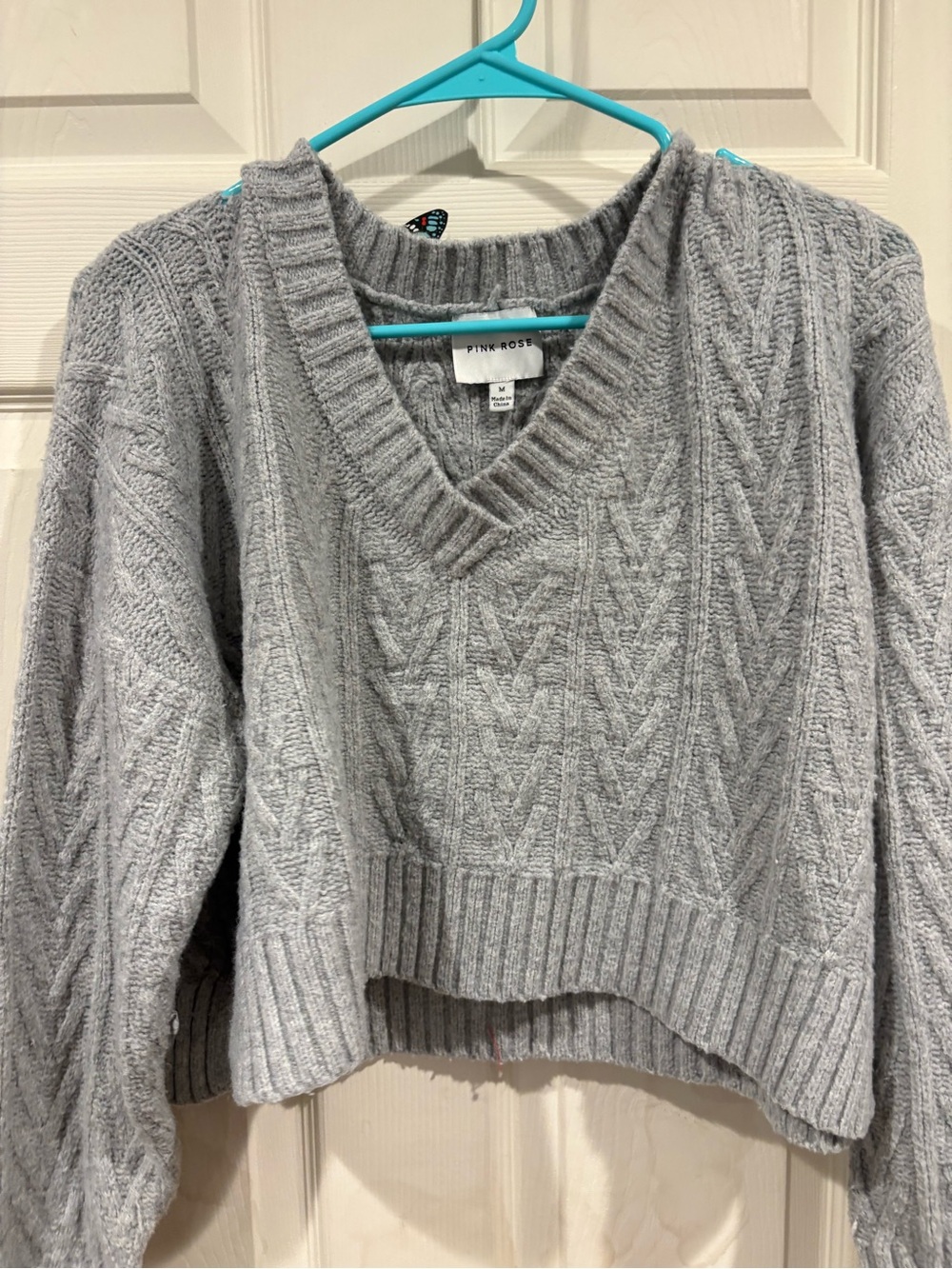 Pink Rose Light Gray V-Neck Cropped Cable Knit Sweater